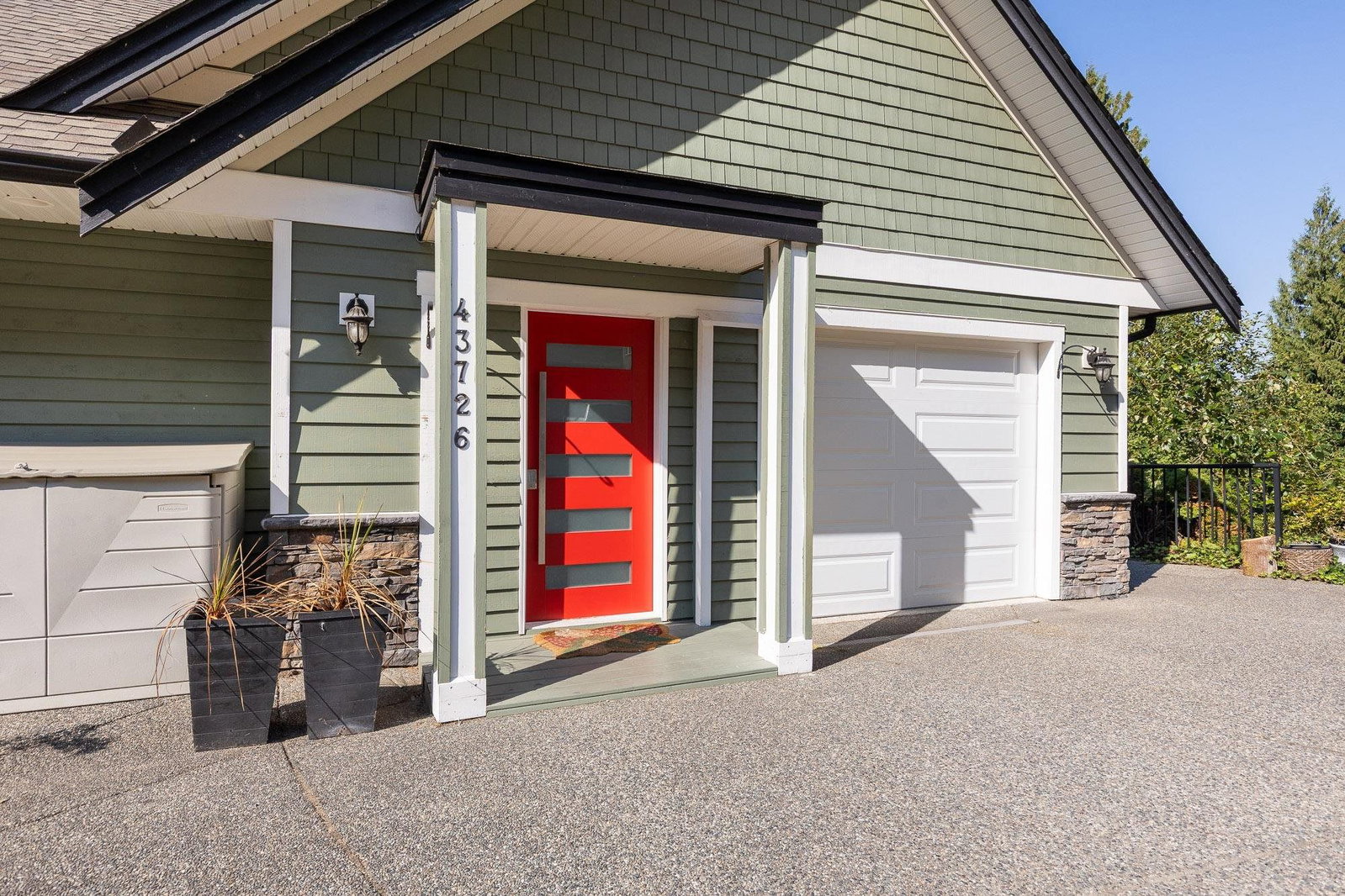Listing Image 8