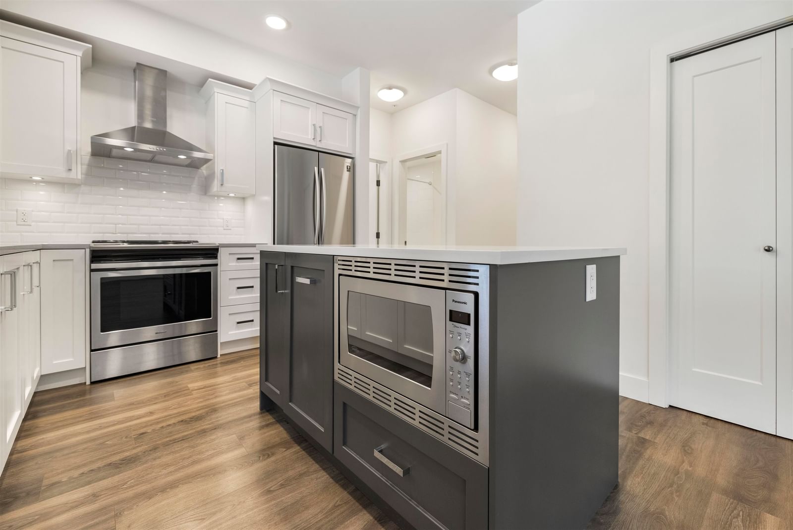 Listing Image 19