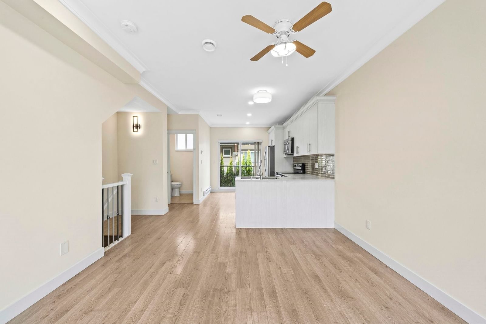 Listing Image 9