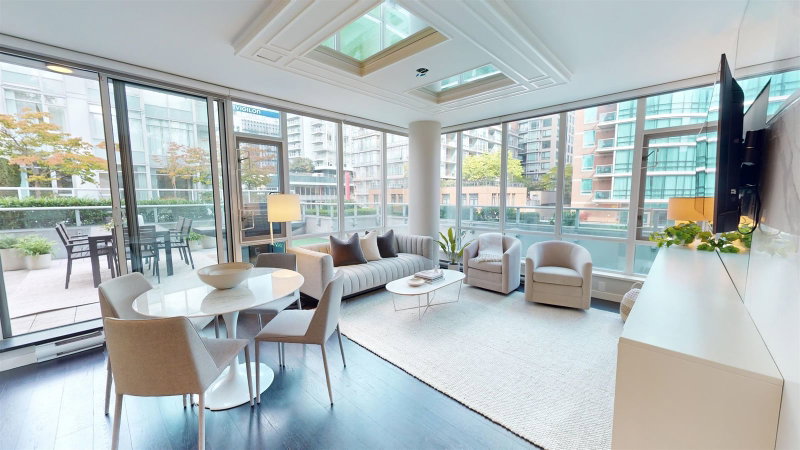 505 - 833 Homer Street