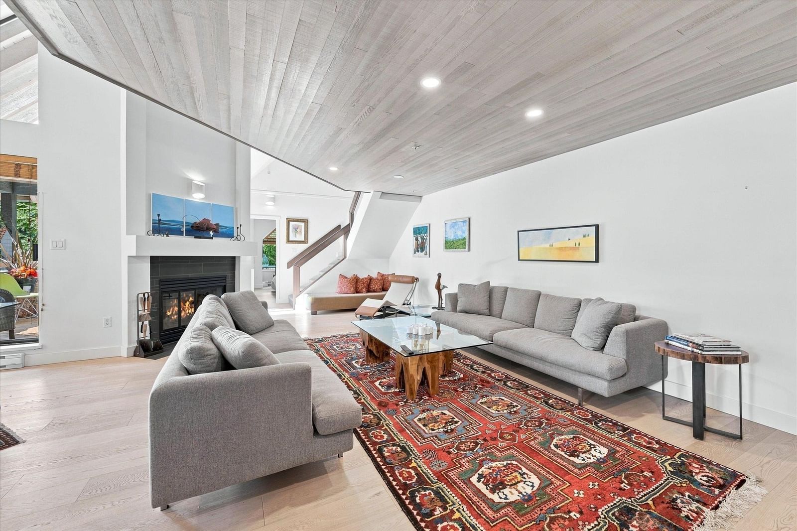Listing Image 8