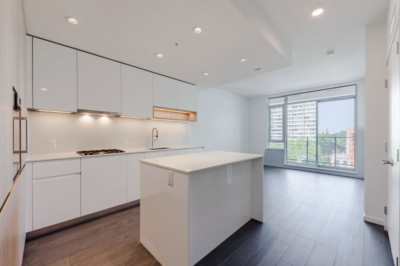 728 - 6300 Minoru Boulevard