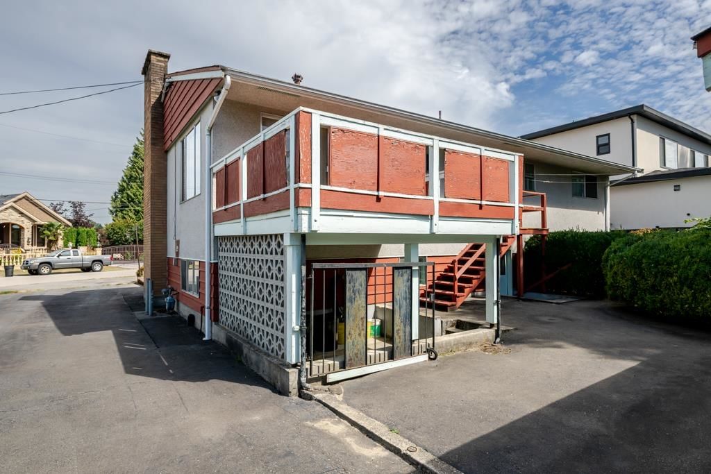 Listing Image 8