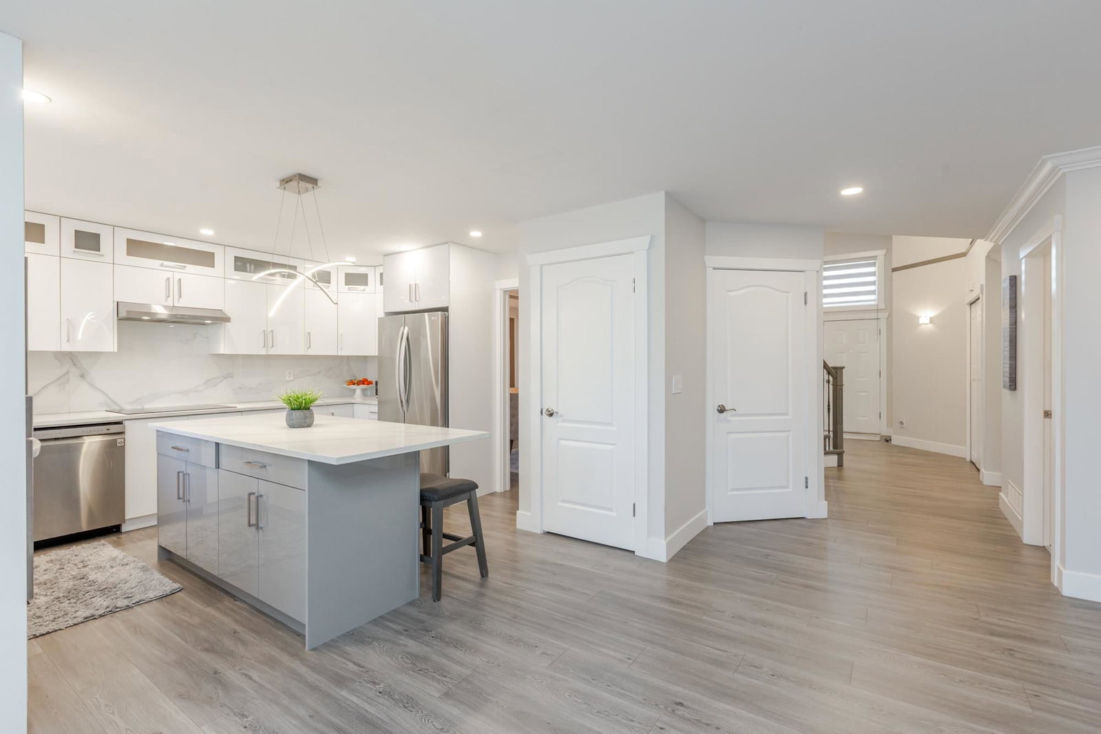 Listing Image 14