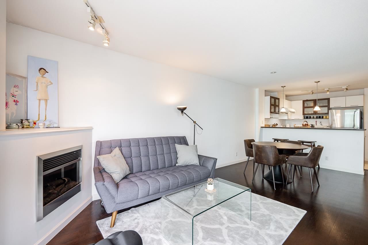 Listing Image 10