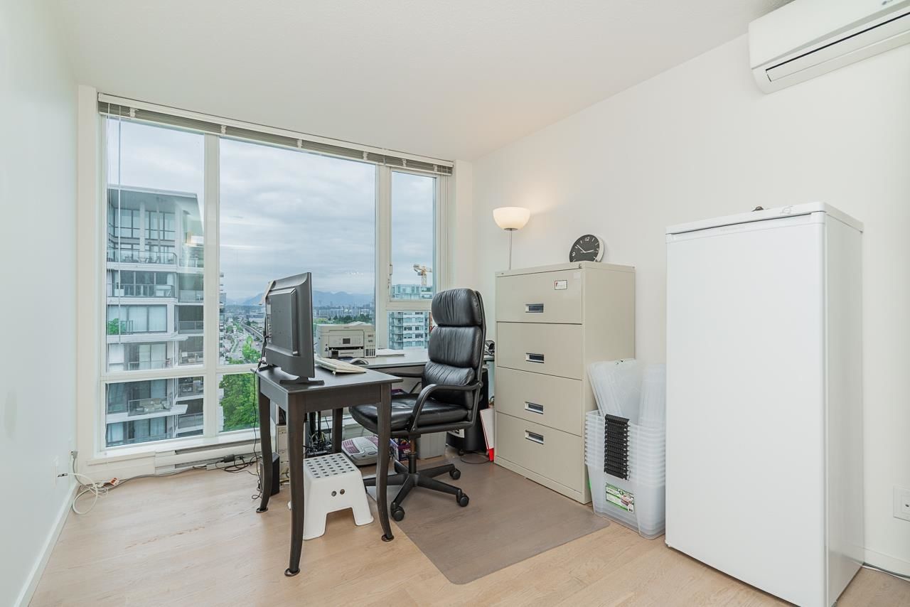 Listing Image 11