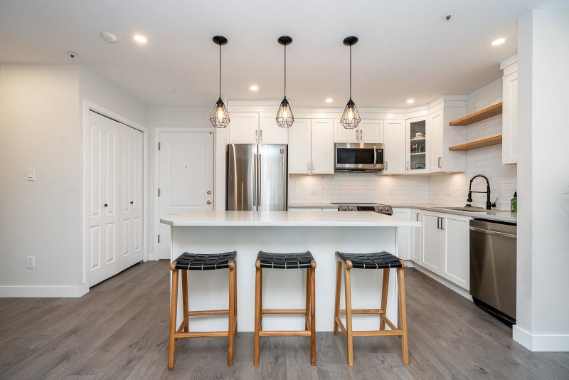 105 - 2968 Burlington Drive