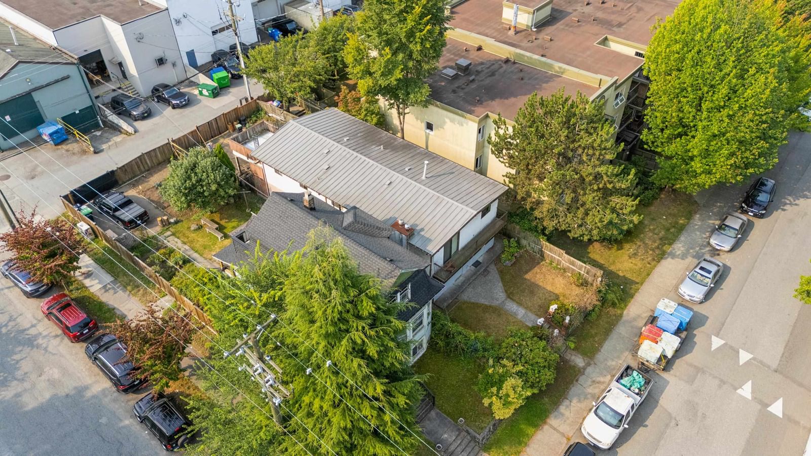 Listing Image 10