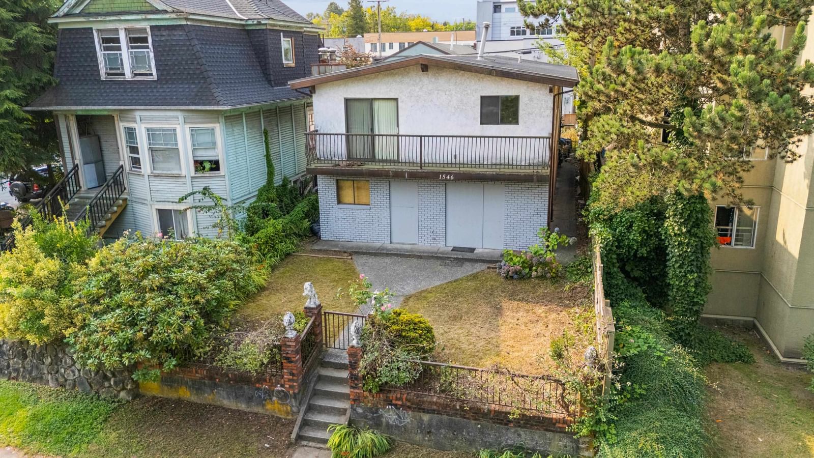 Listing Image 4