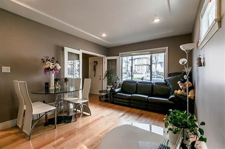 Listing Image 4