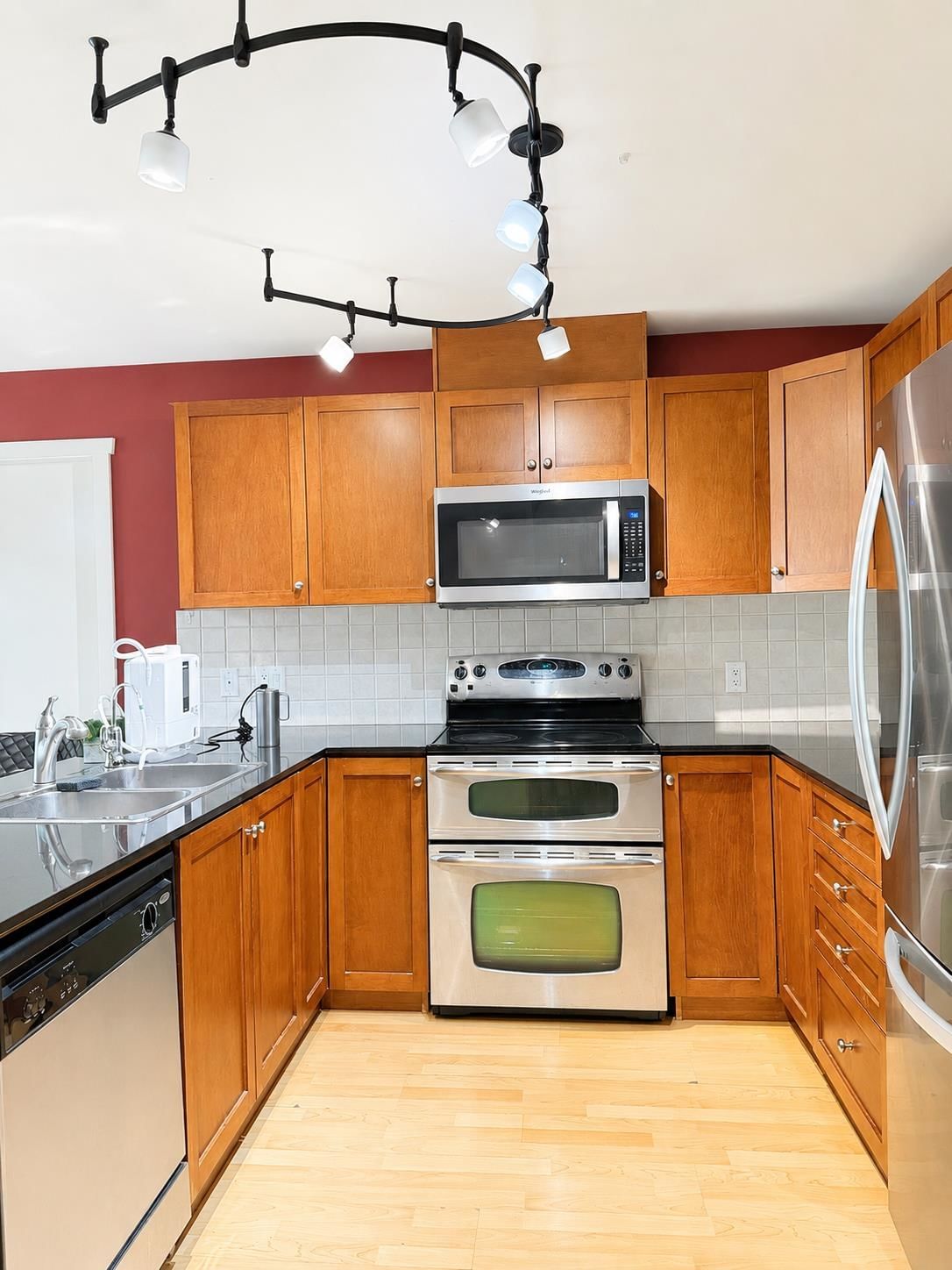Listing Image 13