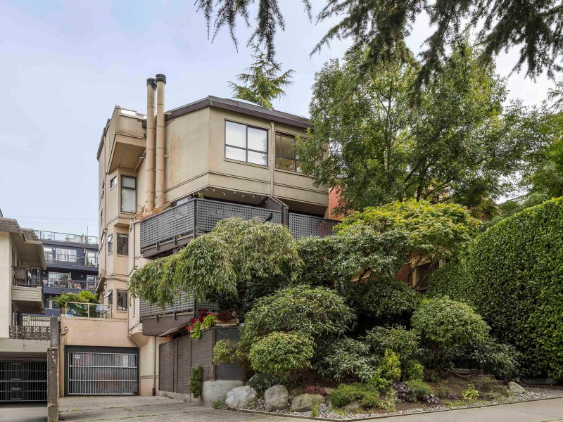 201 - 2028 3rd Avenue W