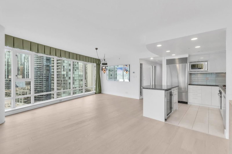 1602 - 1616 Bayshore Drive