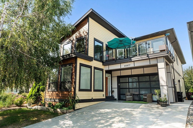 45977 Lake Drive