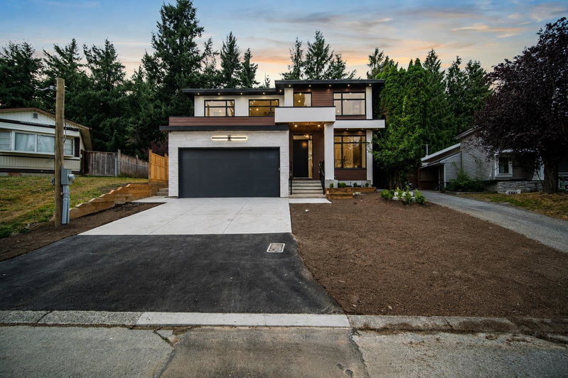 2219 Crystal Court