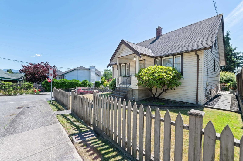 454 Elmer Street