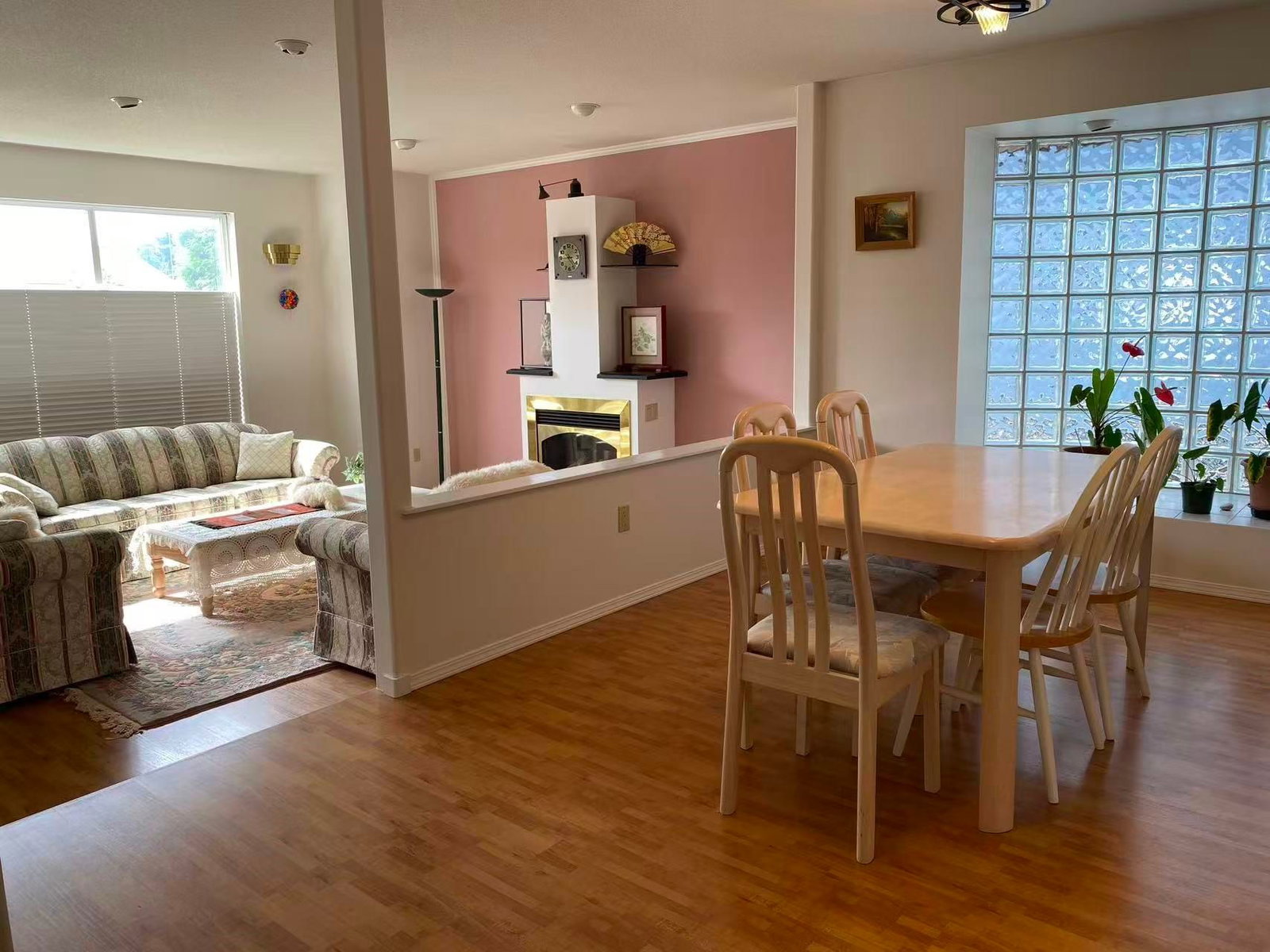 Listing Image 5
