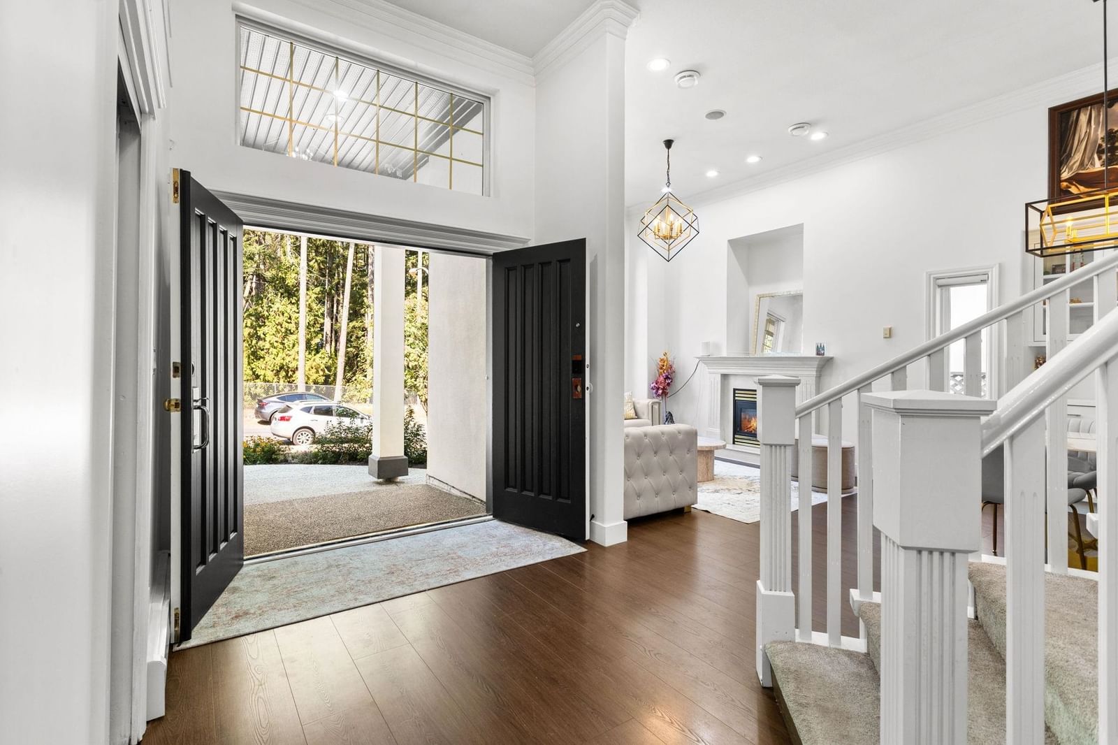 Listing Image 10