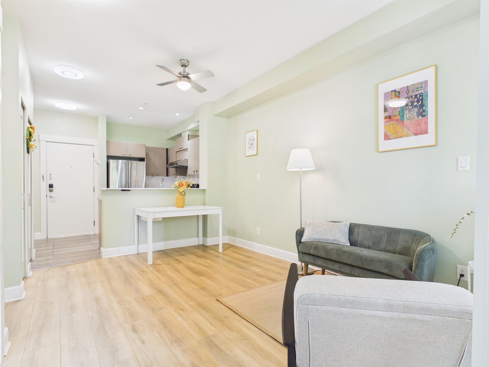 Listing Image 14