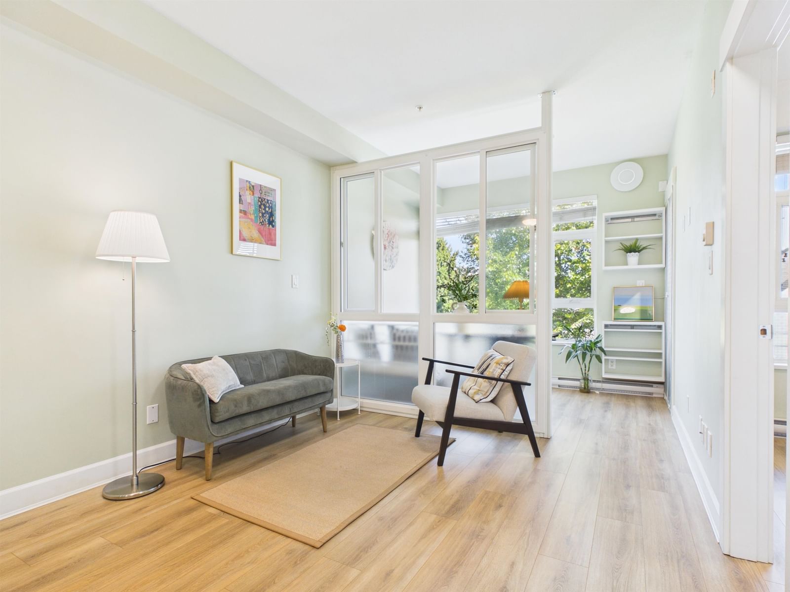 Listing Image 6