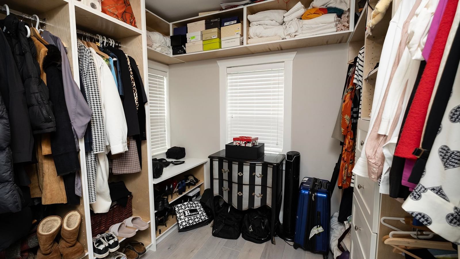 Listing Image 17