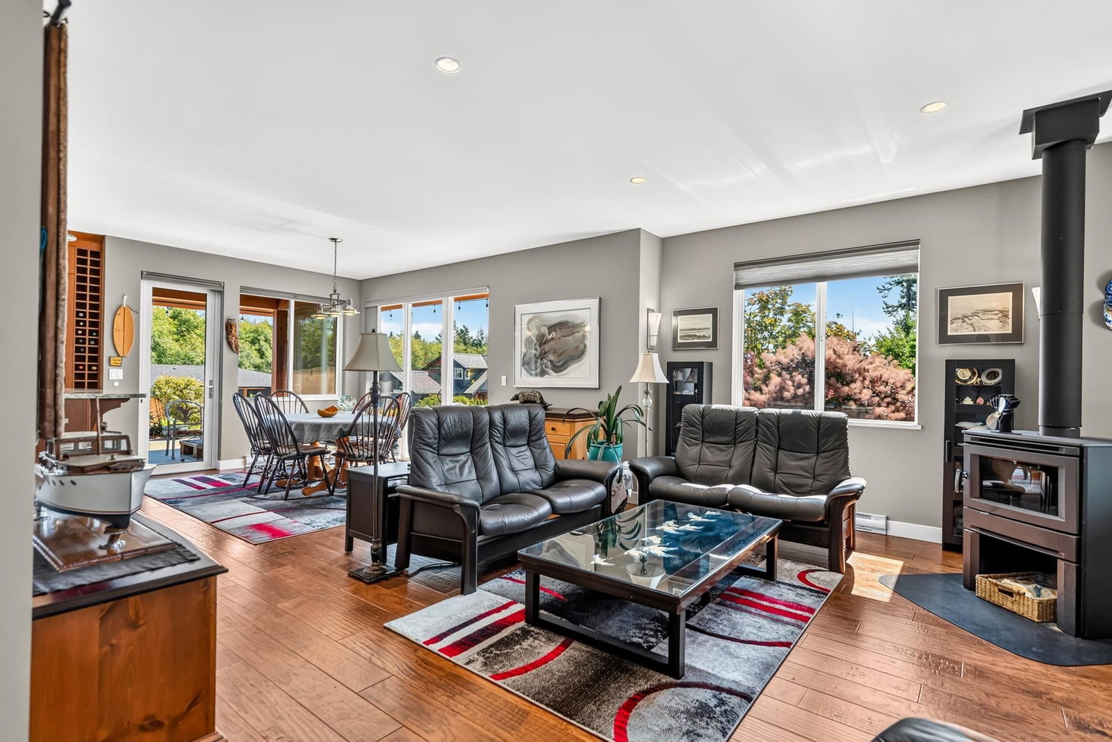 Listing Image 9