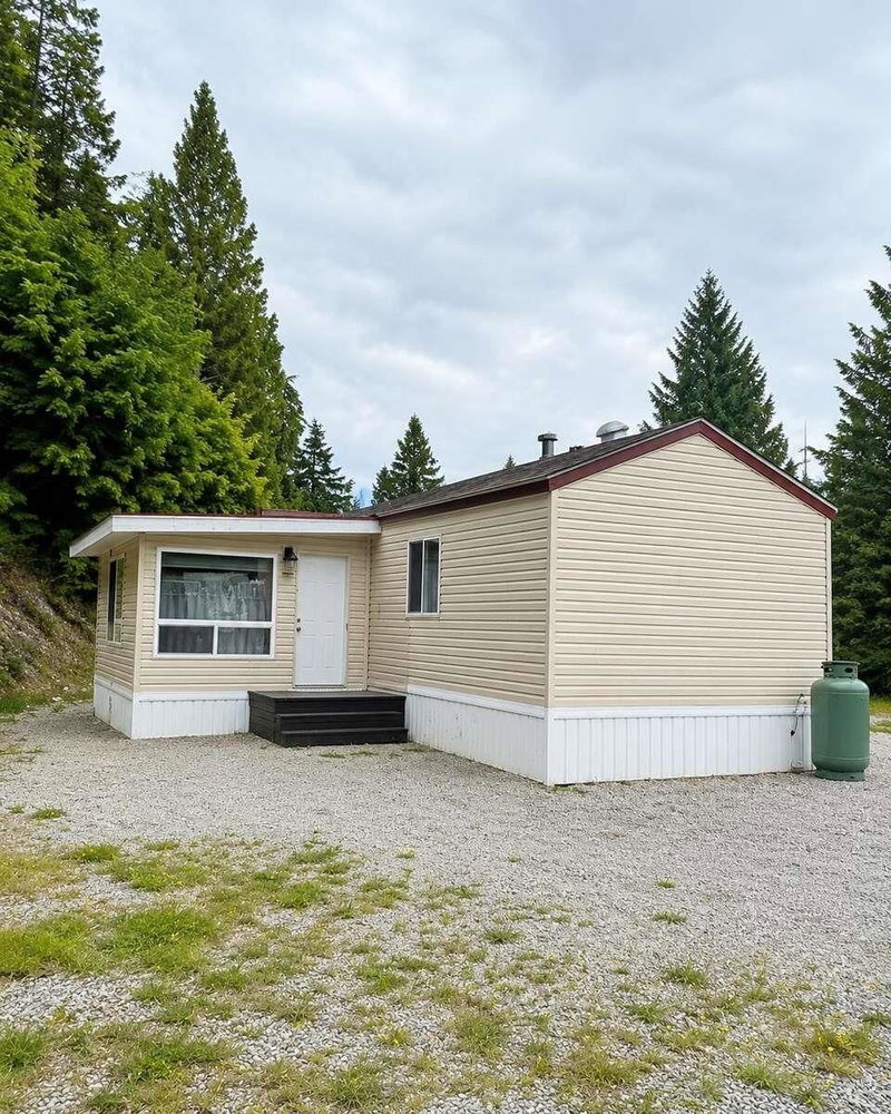 15 - 7668 Sunshine Coast Highway