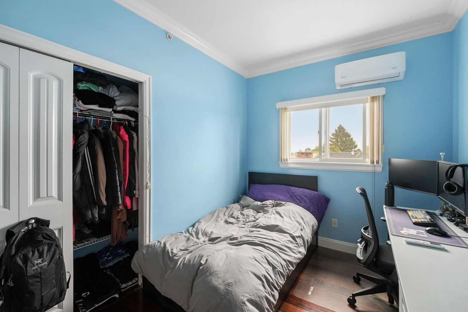 Listing Image 12