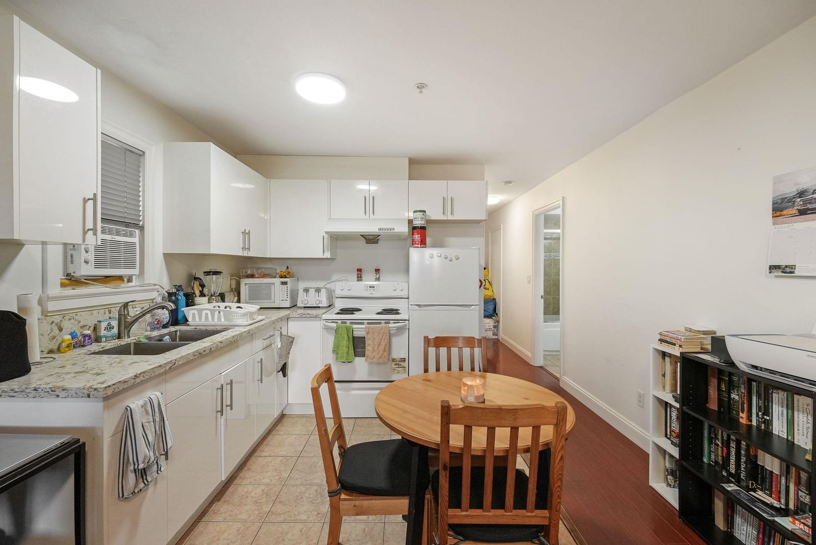 Listing Image 19