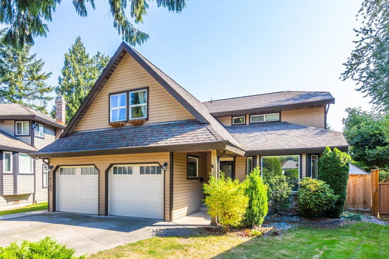 16163 Brookside Grove