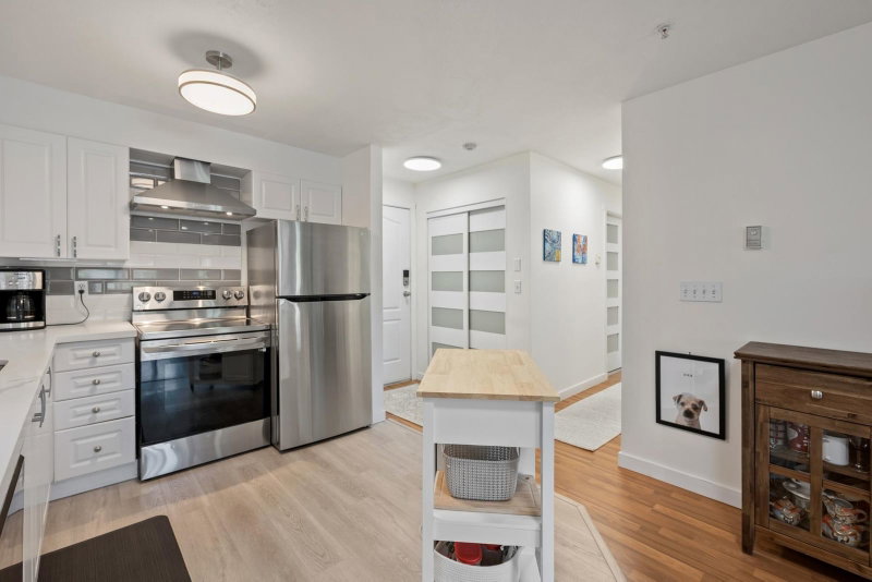 202 - 5765 Glover Road