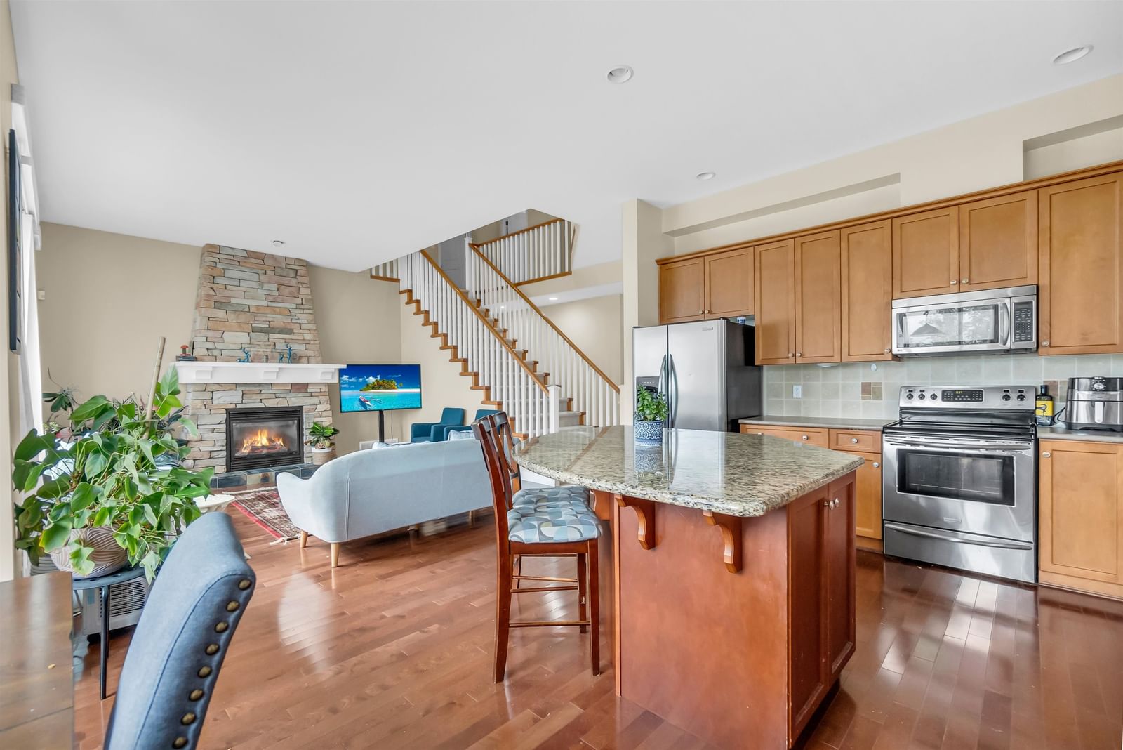 Listing Image 15