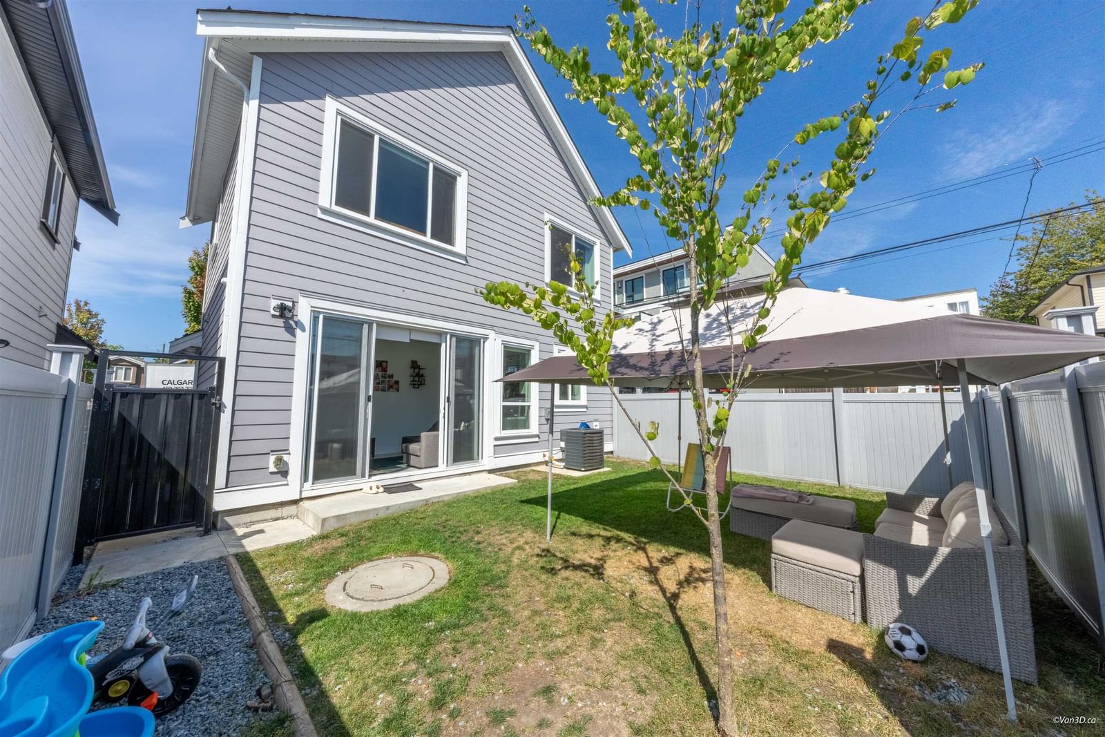 Listing Image 11