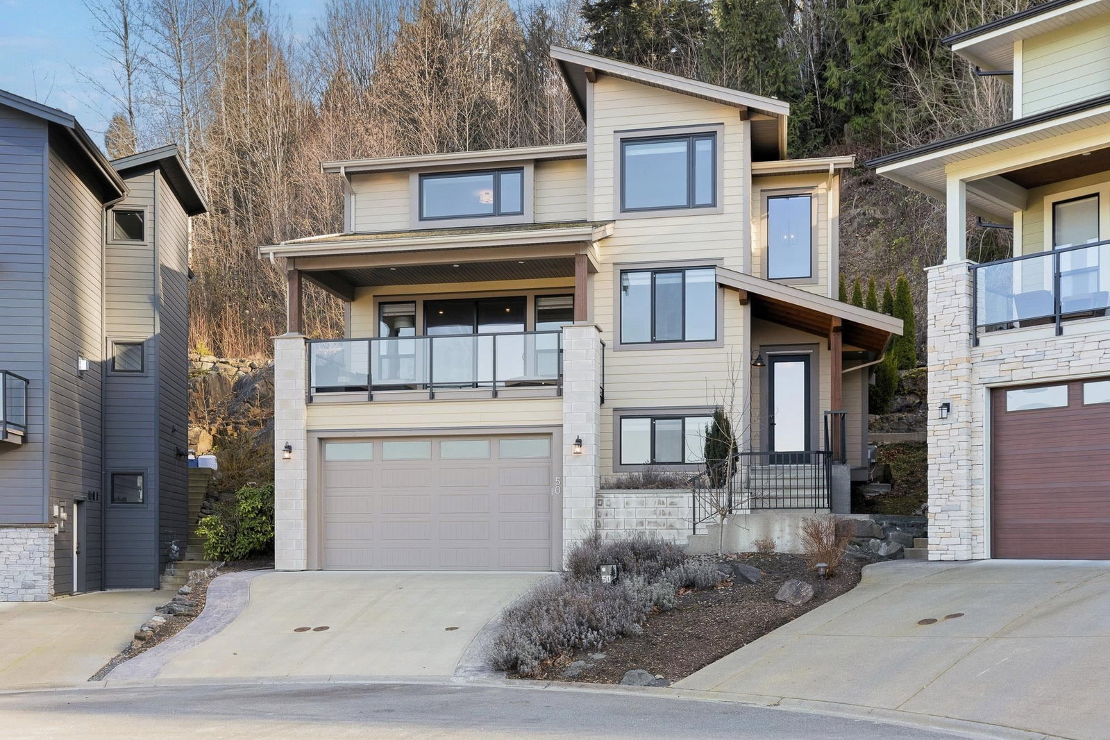 Listing Image 4