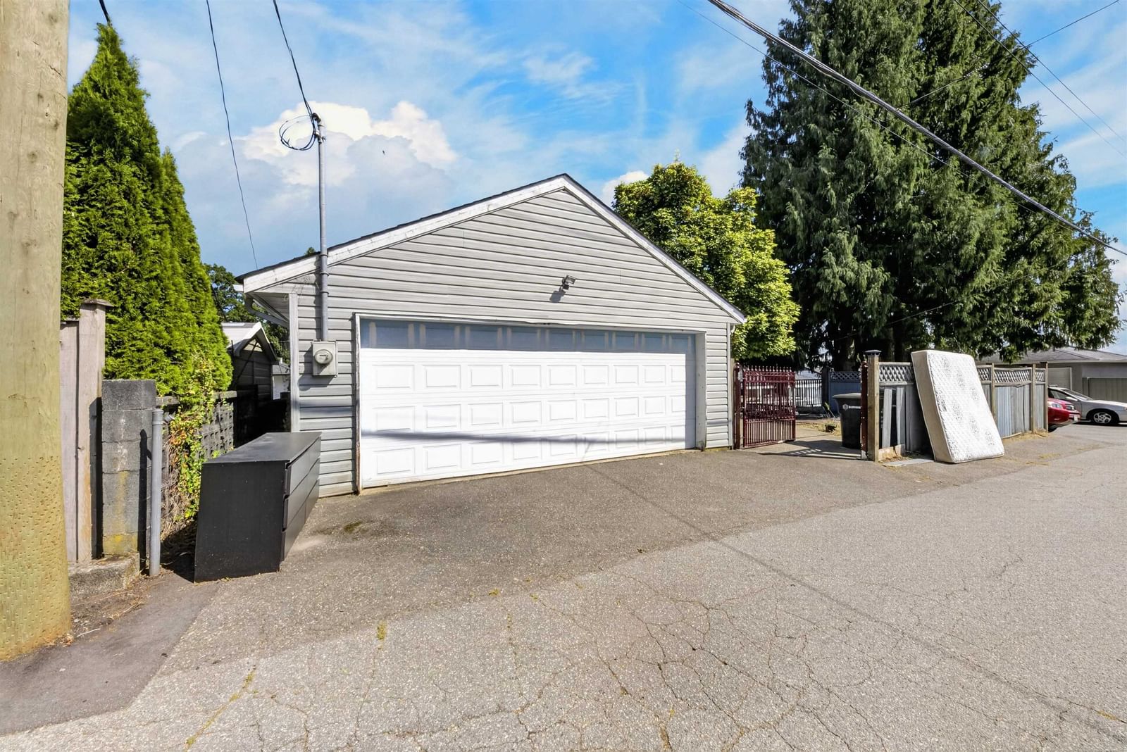 Listing Image 11