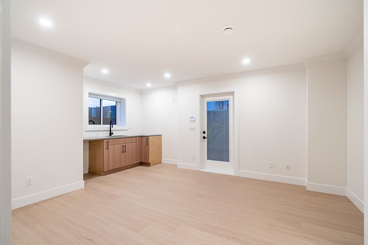 Listing Image 20