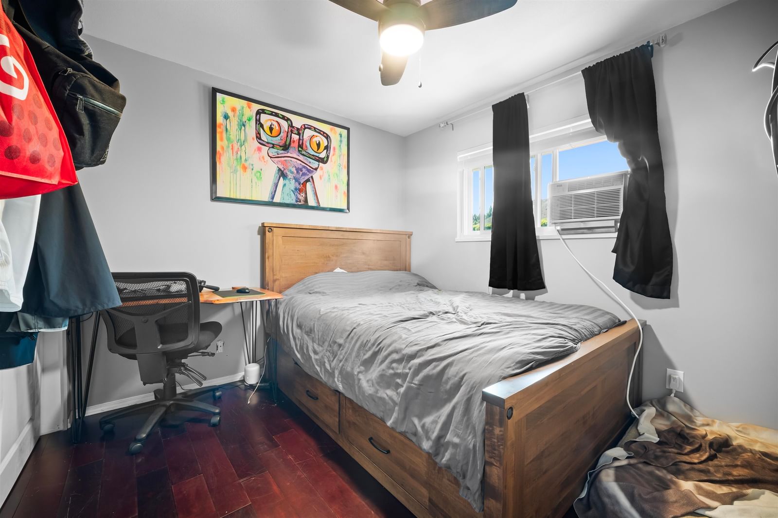 Listing Image 15