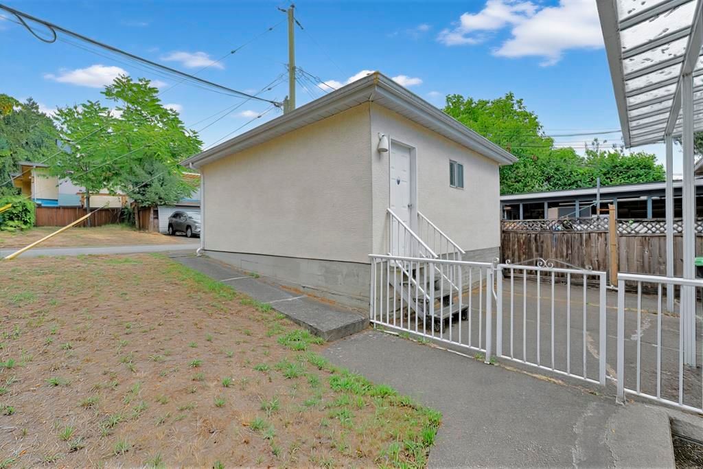 Listing Image 11