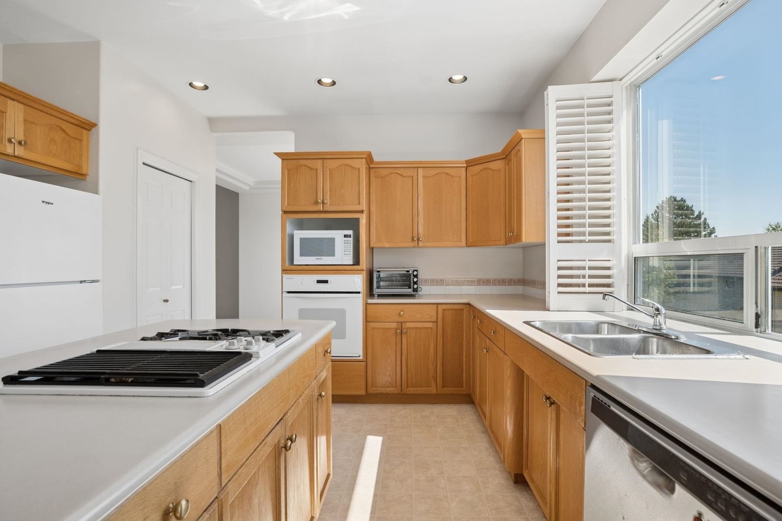 Listing Image 16
