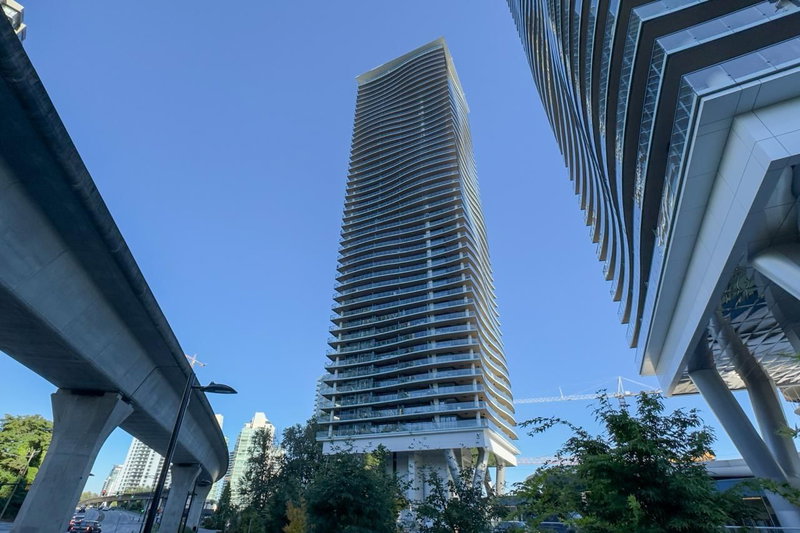 1702 - 4890 Lougheed Highway