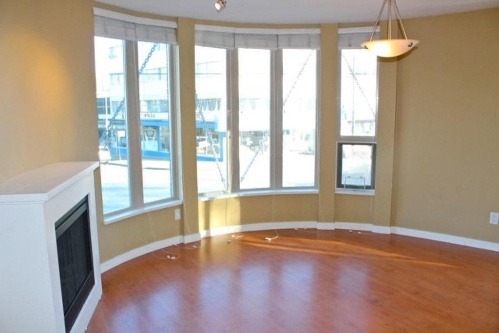 209 - 3089 Oak Street 5