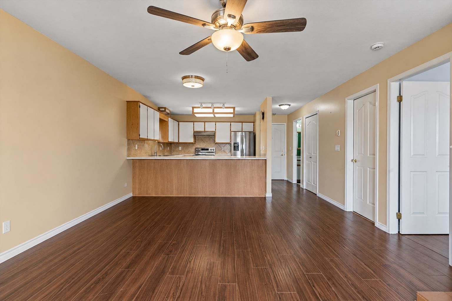 Listing Image 9