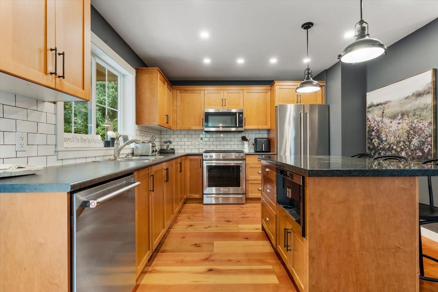 Listing Image 15