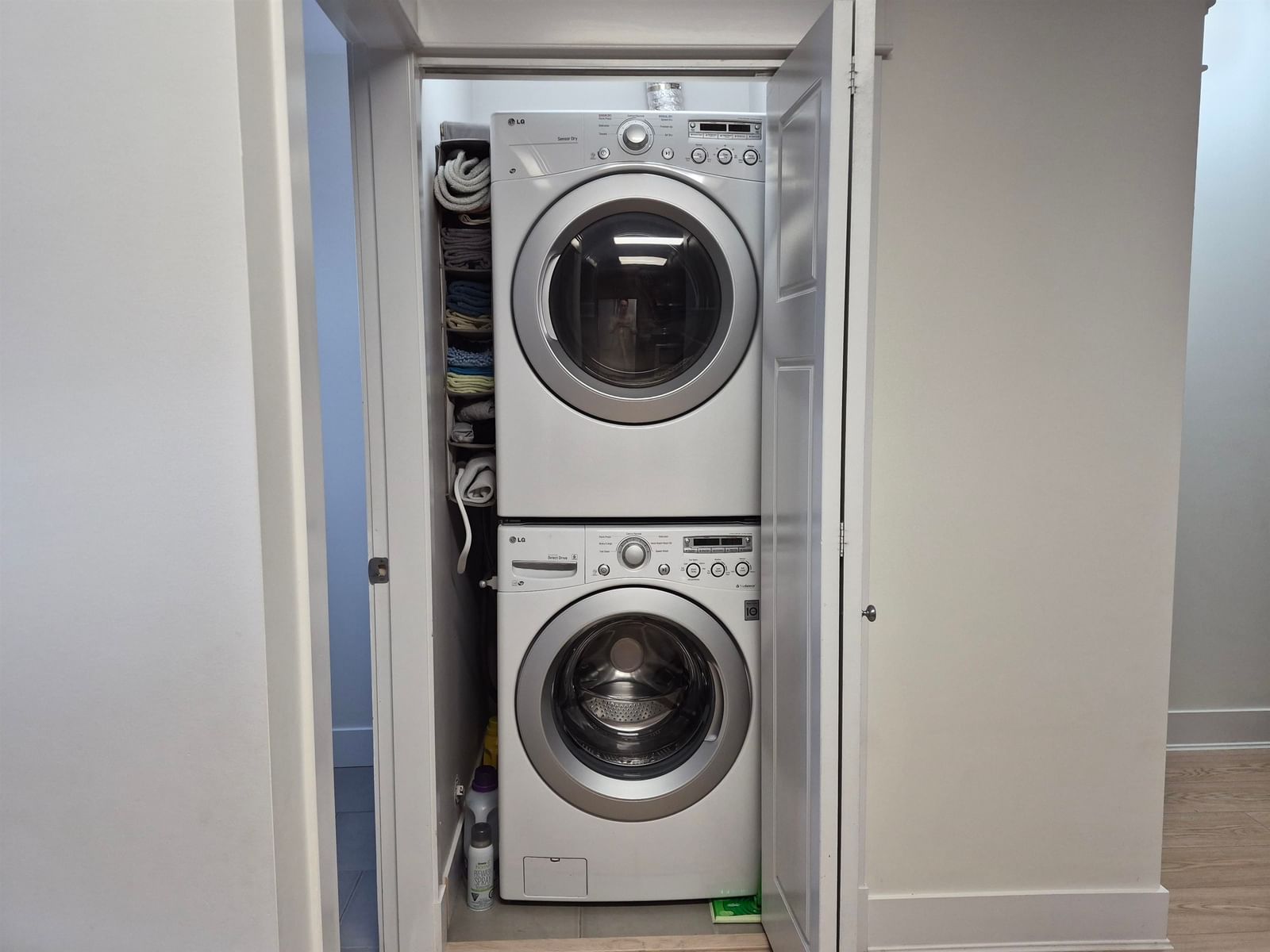 Listing Image 5