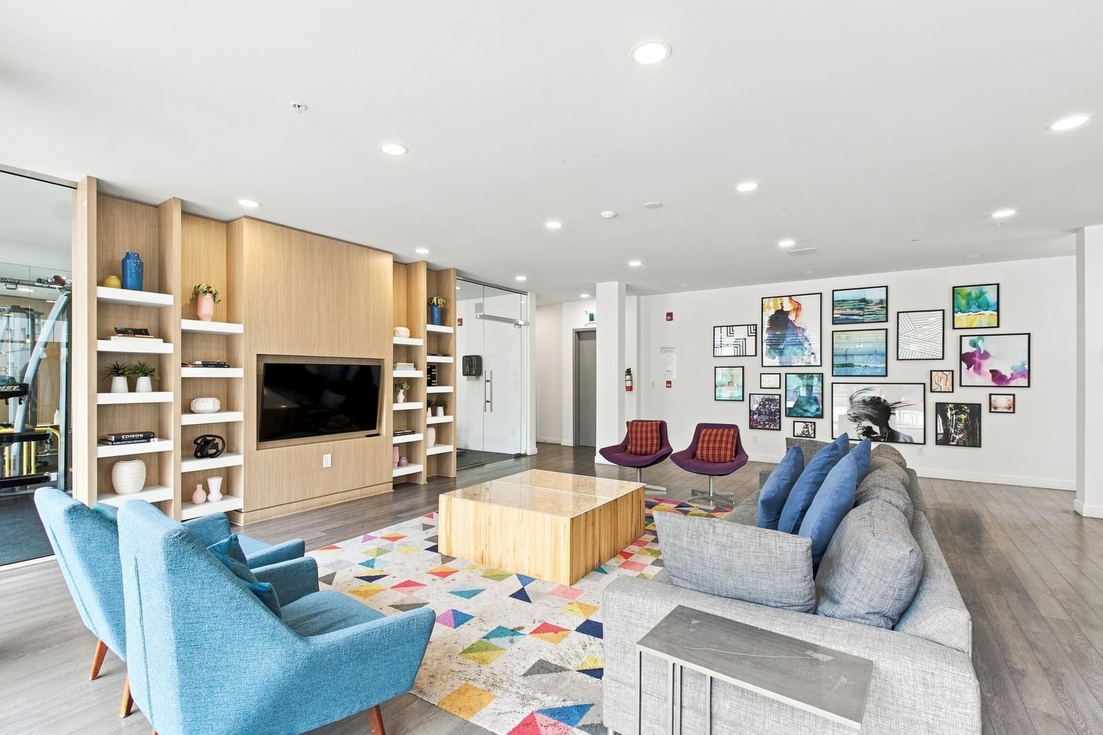 Listing Image 19