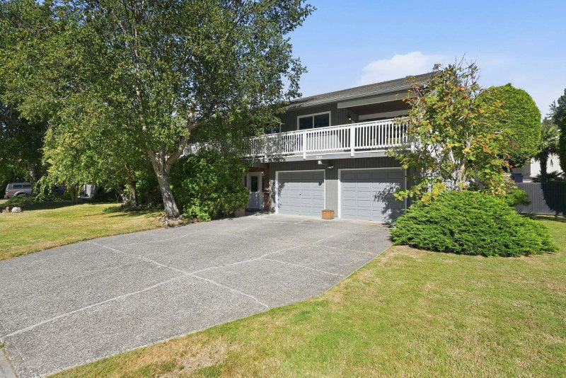 210 Murphy Drive W