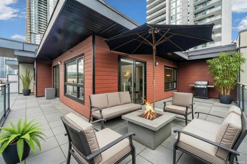 501 - 4468 Dawson Street