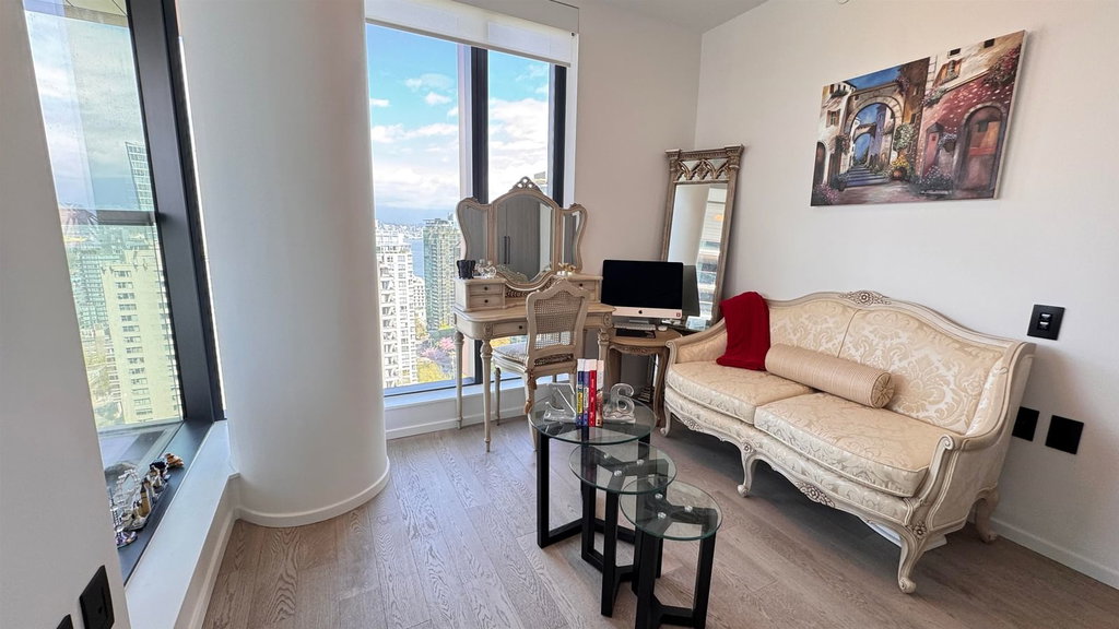 22xx - 1408 Robson Street 2