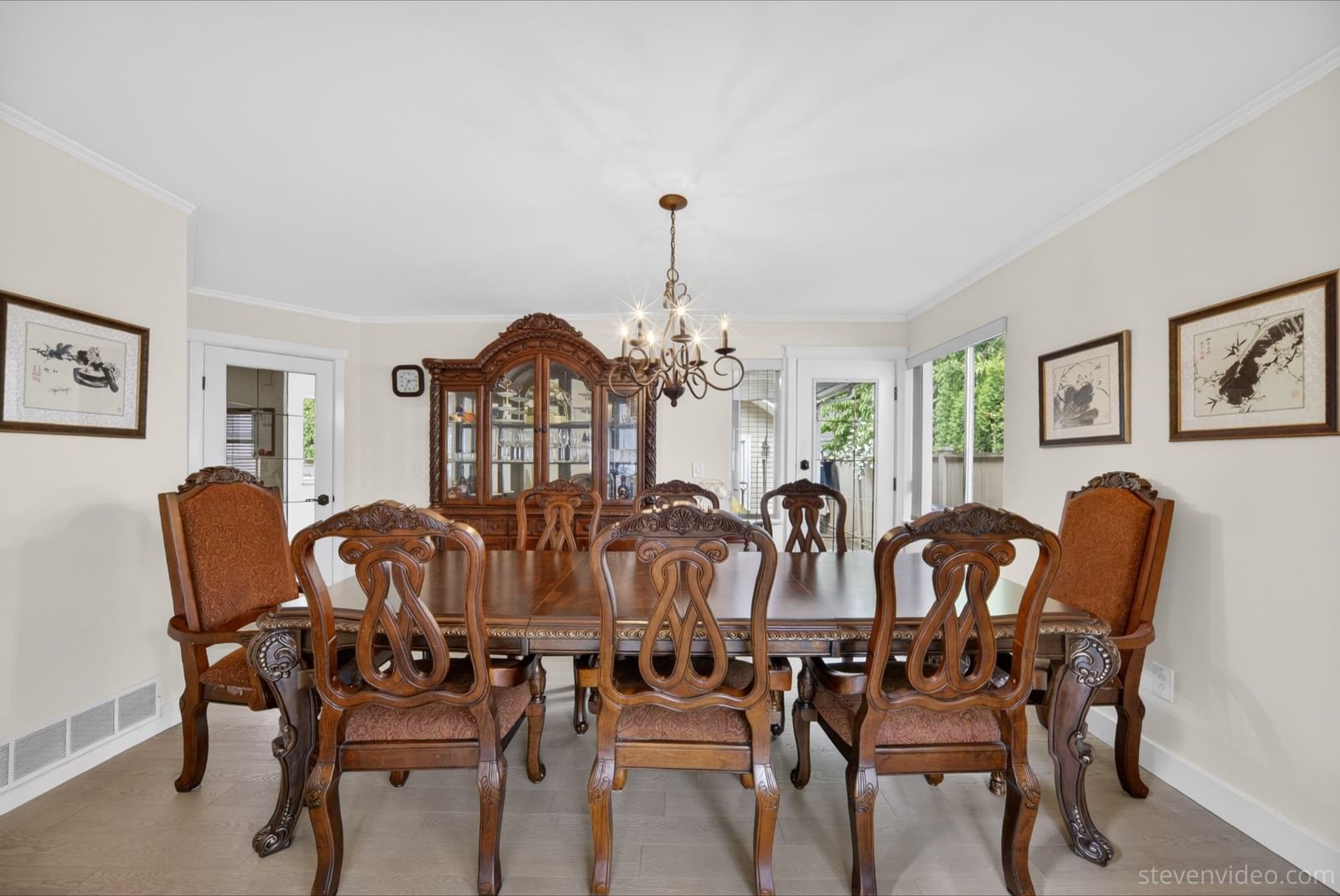 Listing Image 8