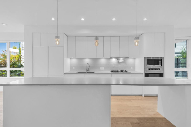 1116 Falcon Drive